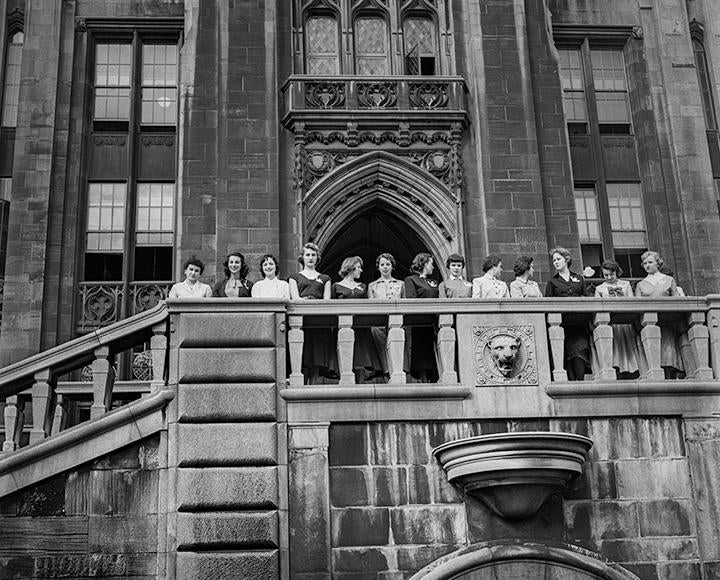 A line of girls on the Cathedral of Learning steps