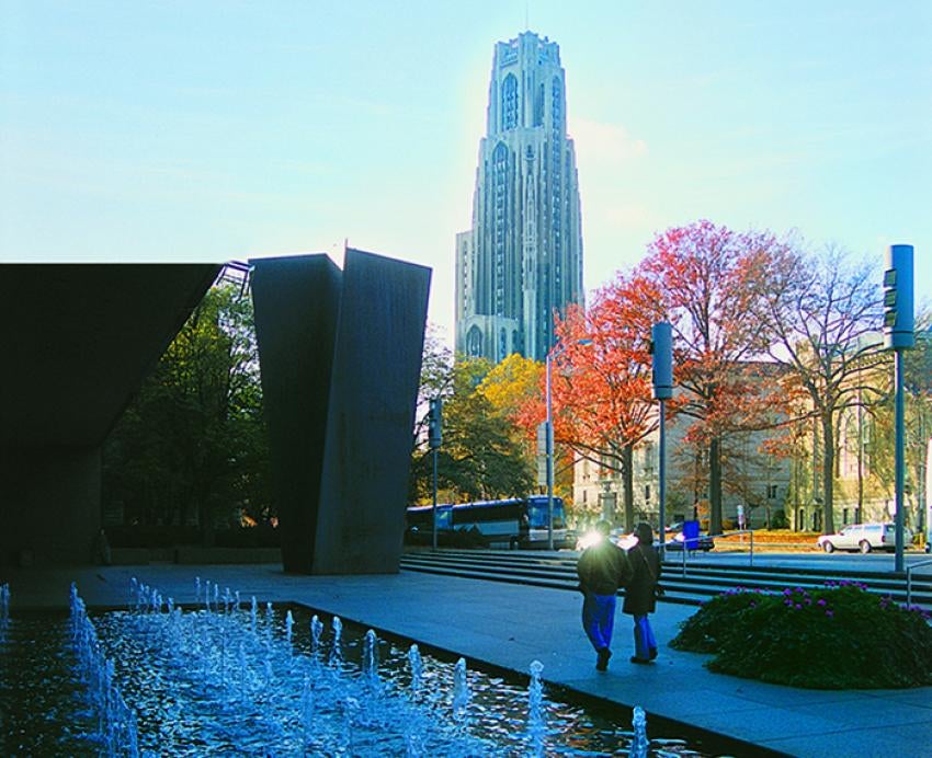 Cathedral of Learning behind Carnegie Art Museum fountains